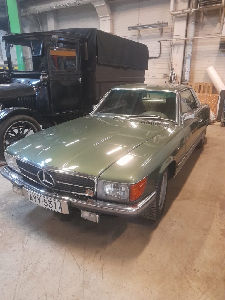 Mercedes-Benz 450 SLC