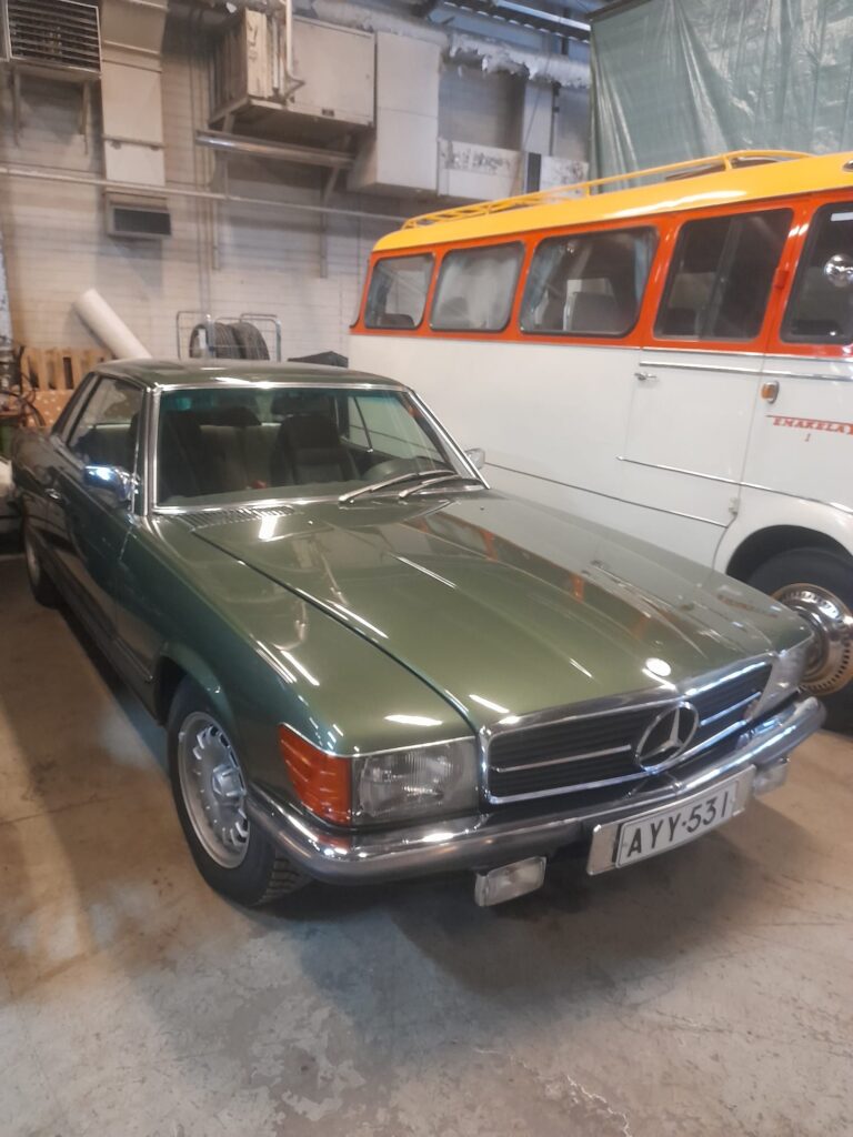 Mercedes-Benz 450 SLC