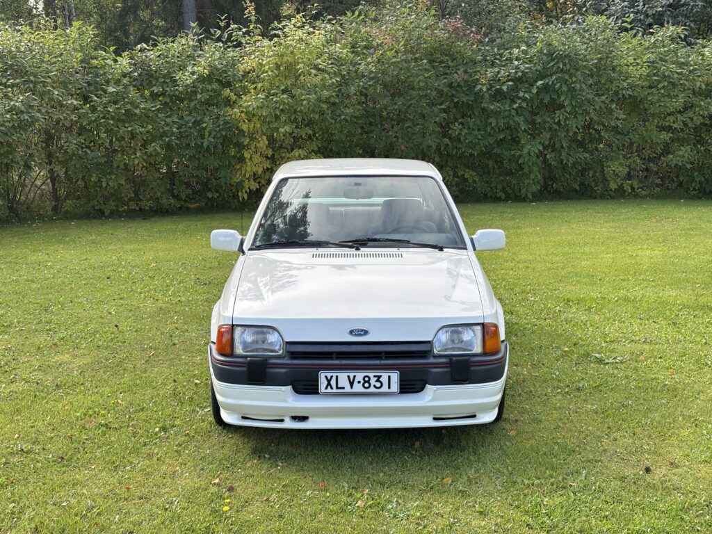 Ford Escort 1.6 White