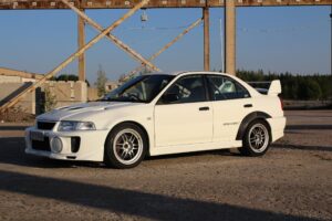 Mitsubishi Lancer Evolution V RS -98