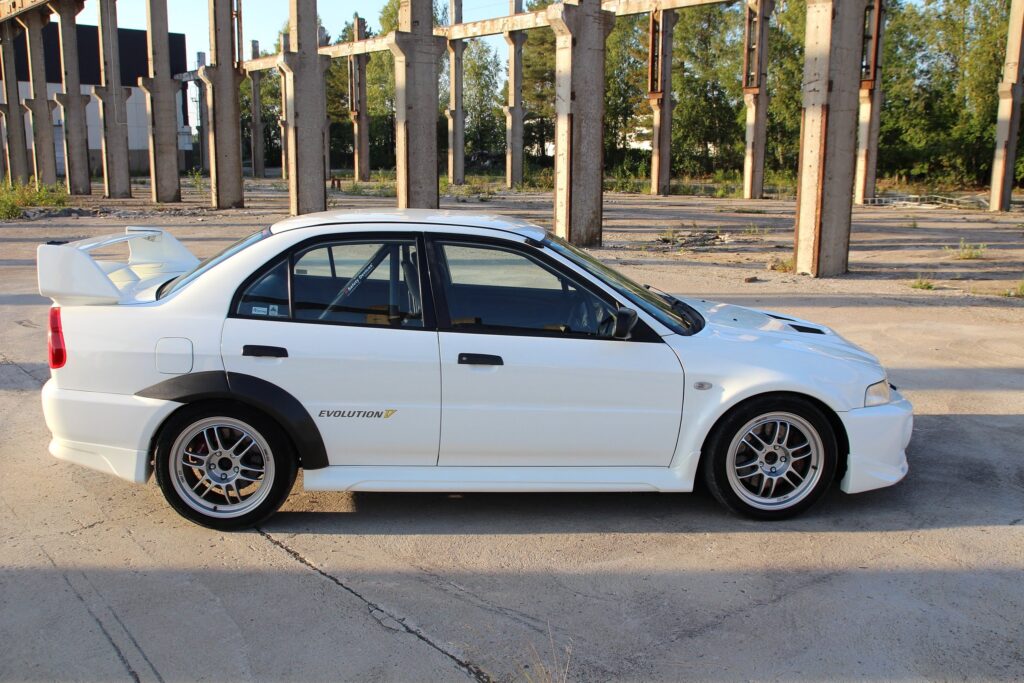 Mitsubishi Lancer Evolution V RS -98