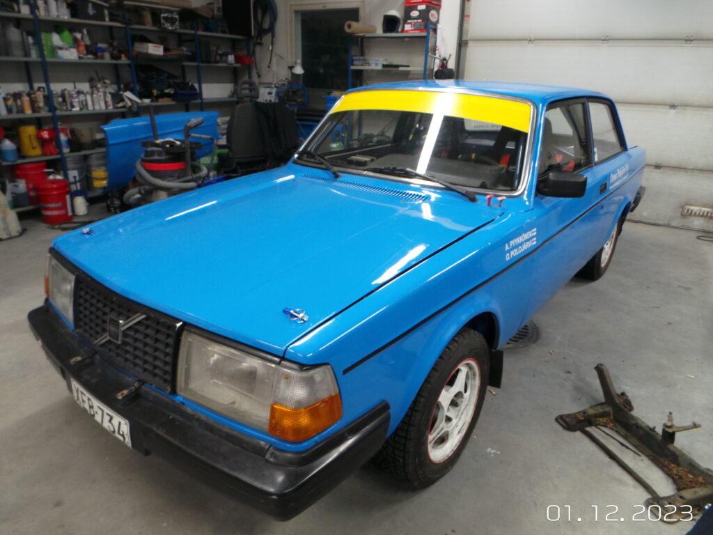 Volvo 242 Rally Car