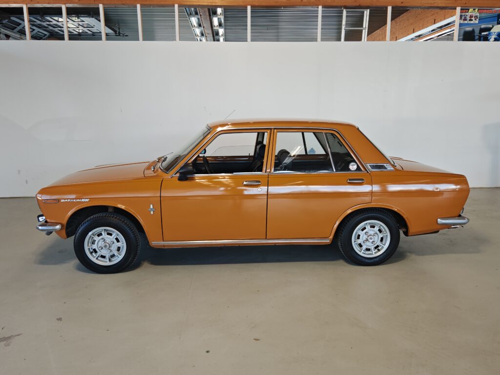 Datsun 510 1600 Deluxe 4d