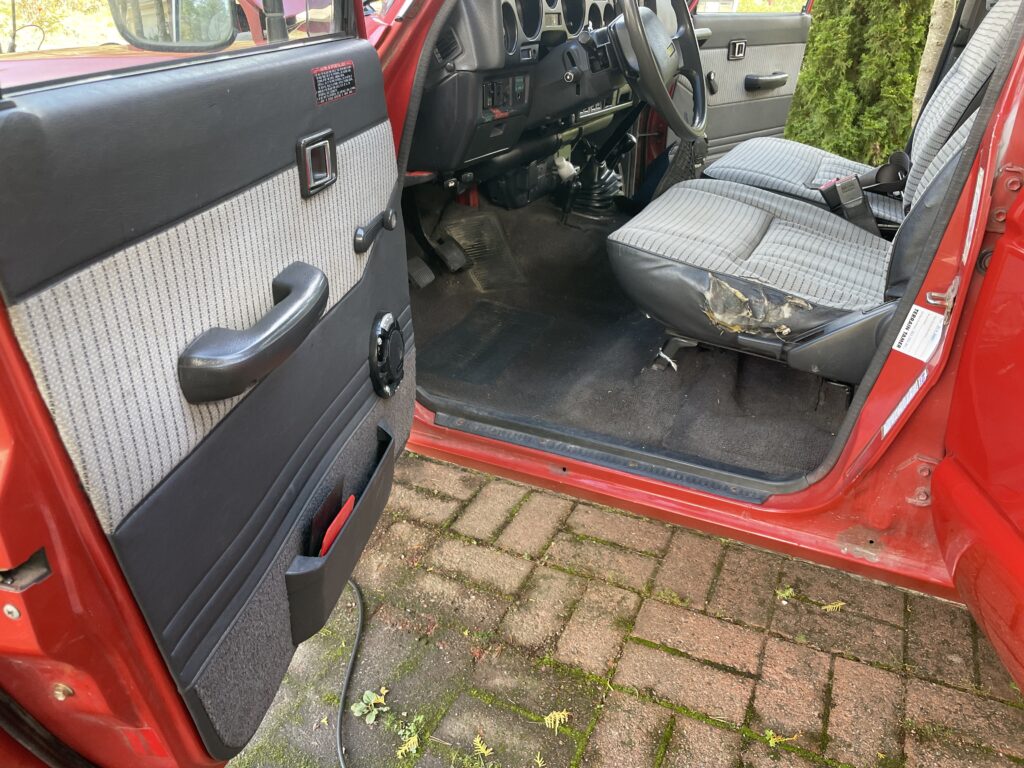 Toyota Land Cruiser HJ61