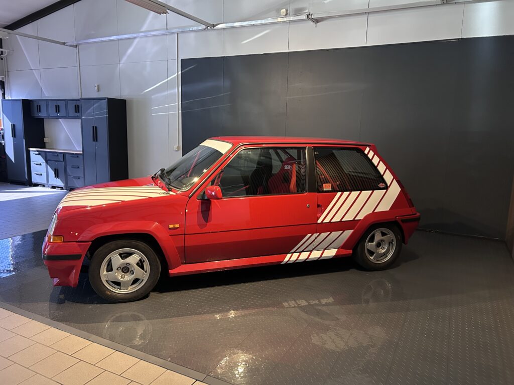 Renault 5 GT Turbo Race Car