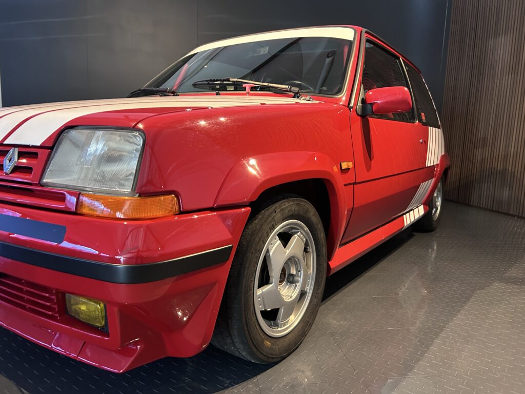 Renault 5 GT Turbo Race Car