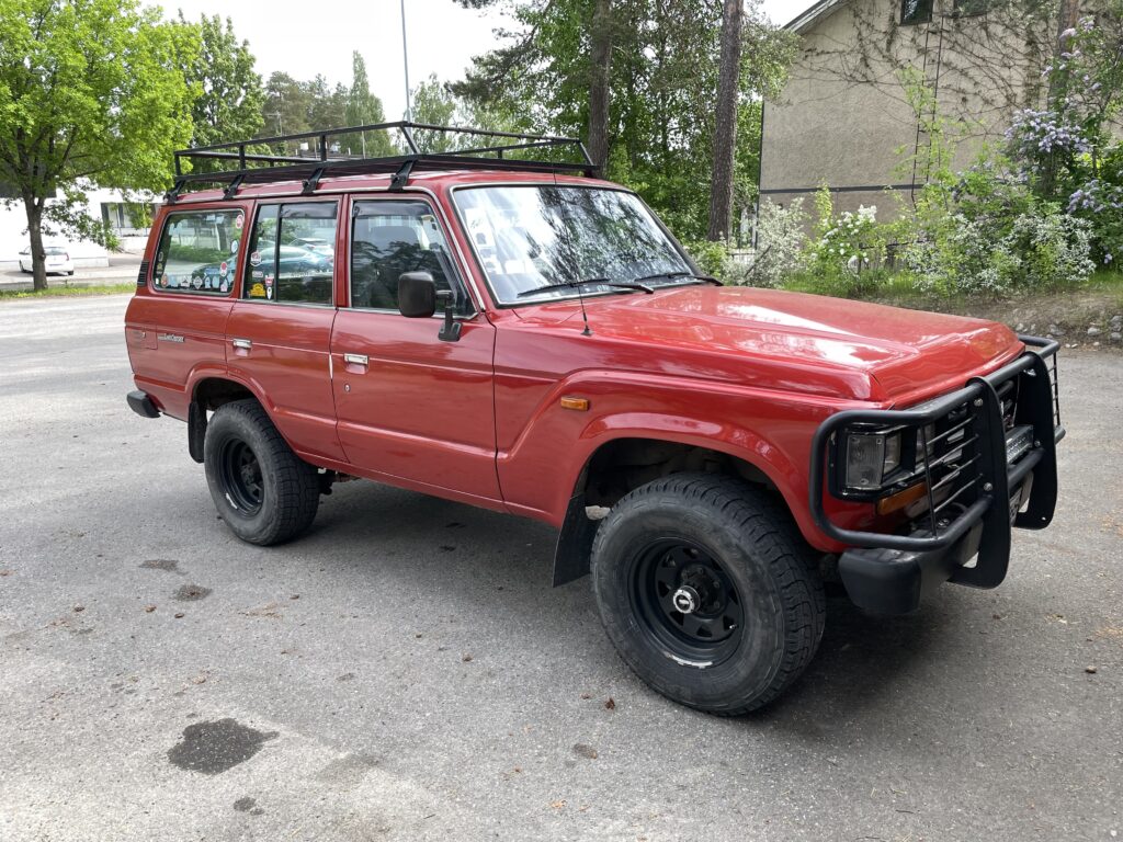 Toyota Land Cruiser HJ61