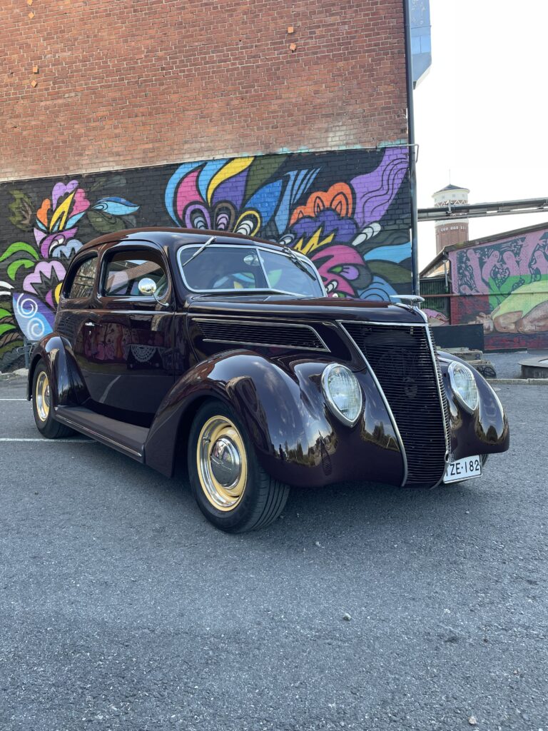 Ford Tudor Slantback