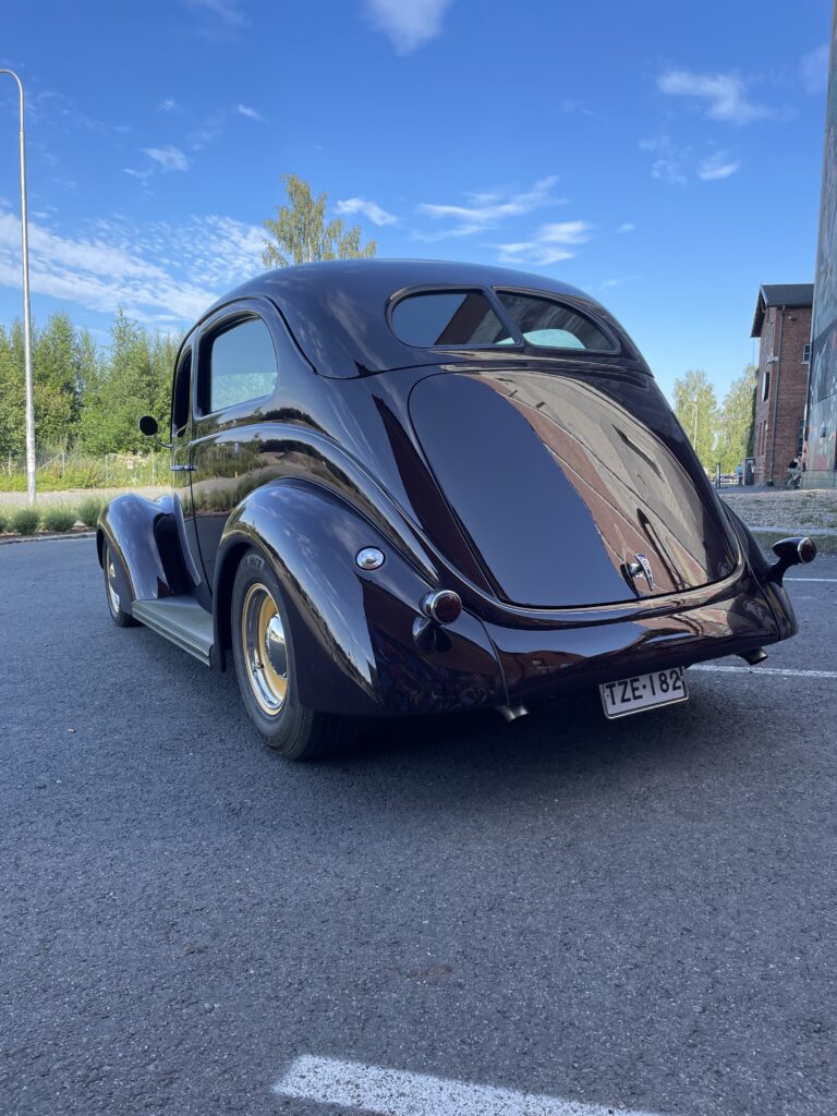 Ford Tudor Slantback