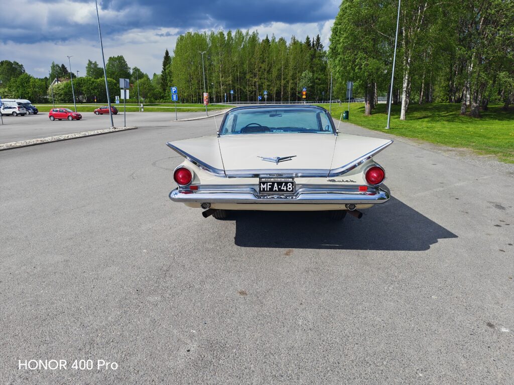 Buick Invicta 1959 hardtop