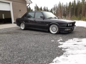 BMW E28 M535