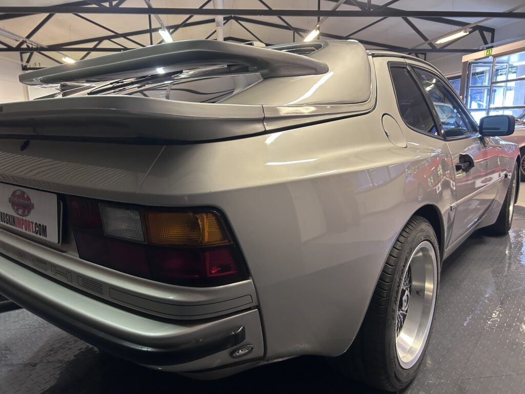 Porsche 944 2.5 Manual