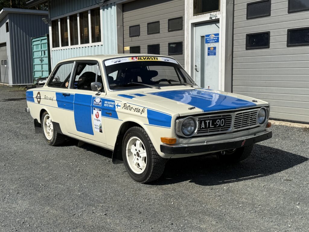 Volvo 142S FIA Historic