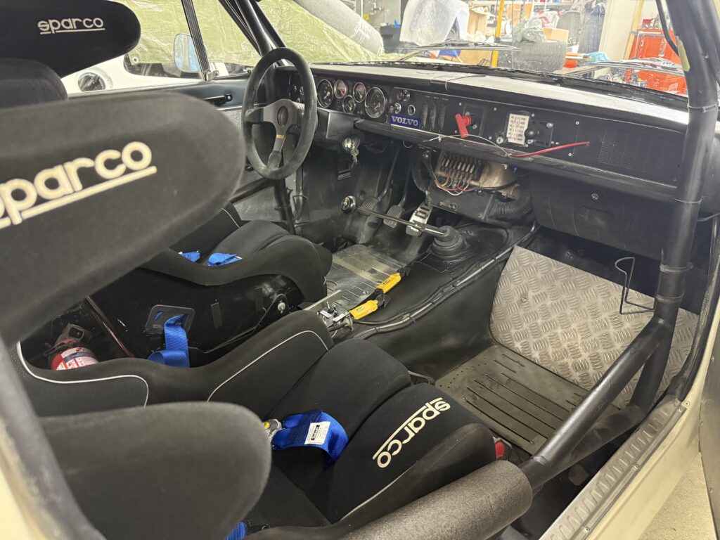 Volvo 142S FIA Historic