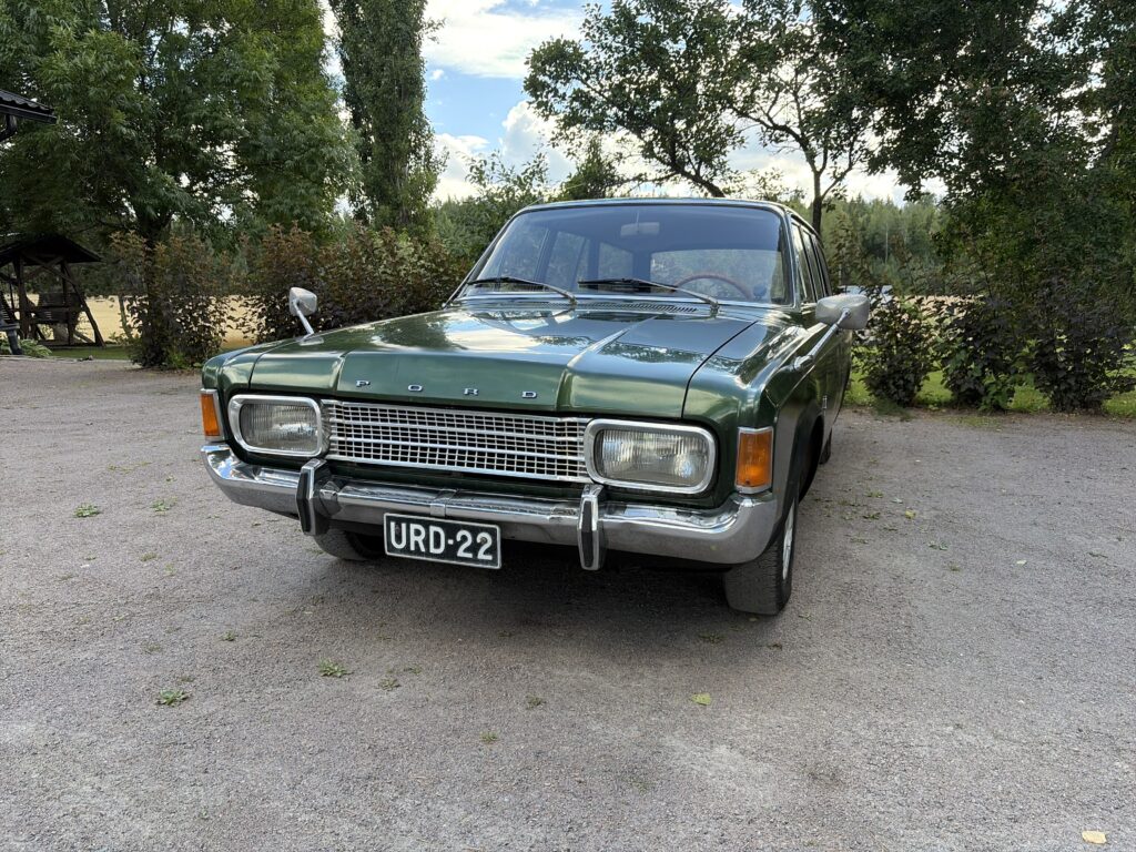 Ford 17M-2000S-36F VAN/2700