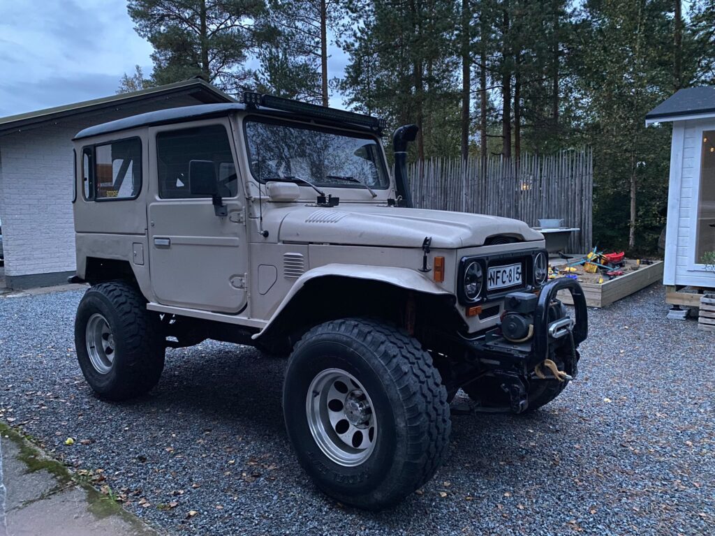 Toyota land cruiser bj40