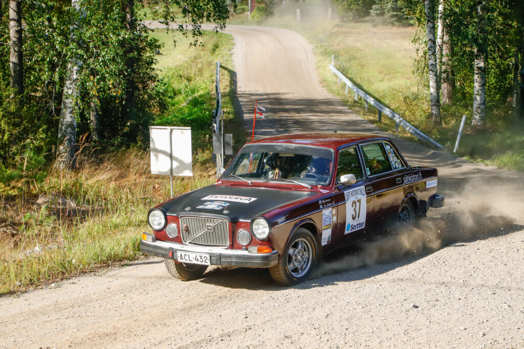 Volvo 164 historic rally car