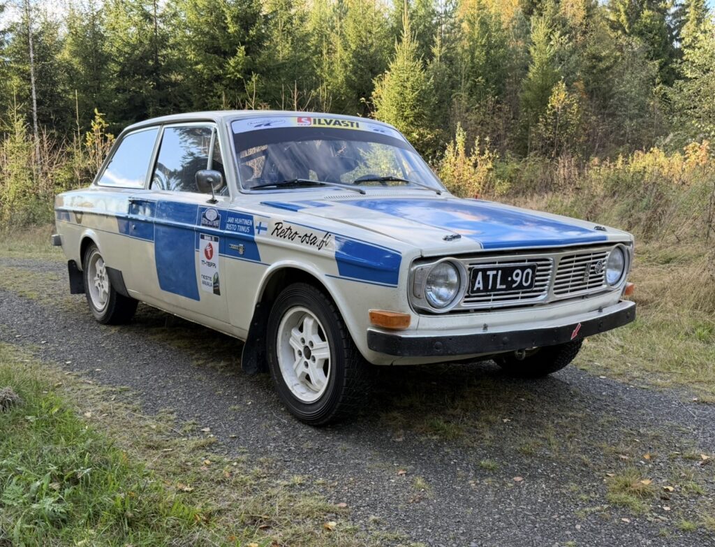 Volvo 142S FIA Historic