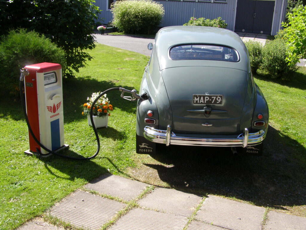 GAZ-M20 Pobeda 4-Door Sedan 1955