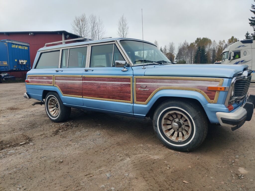 AMC Jeep Grand Wagoneer