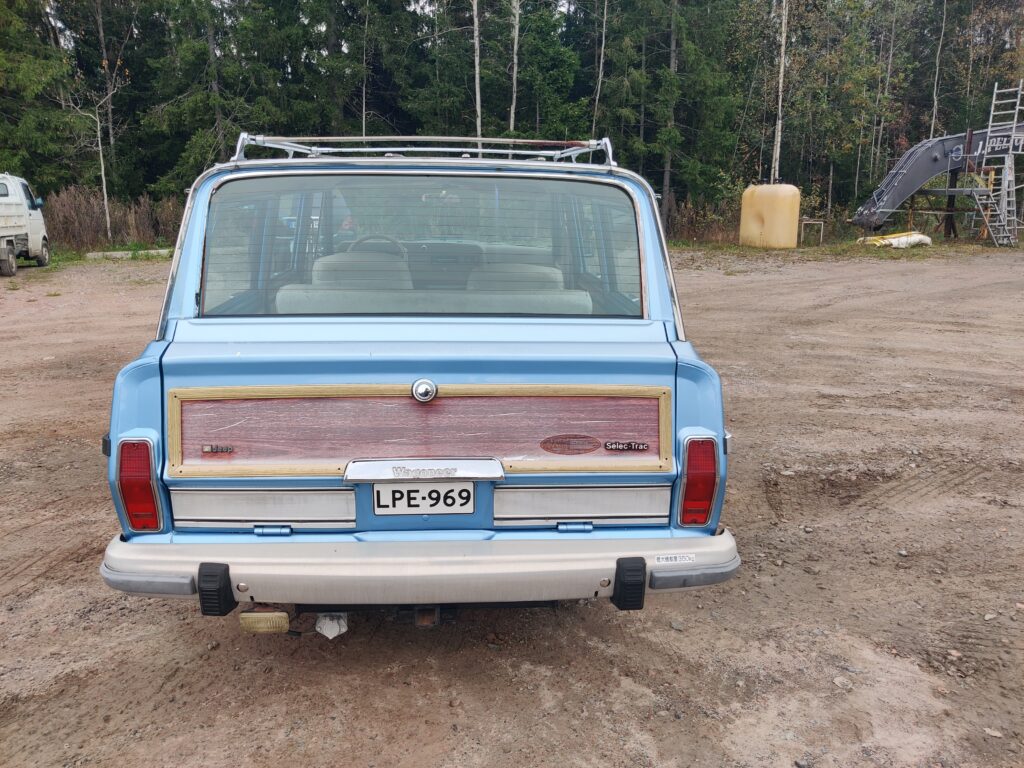 AMC Jeep Grand Wagoneer