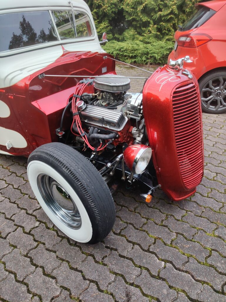 Ford F100 Custom Rod 1937