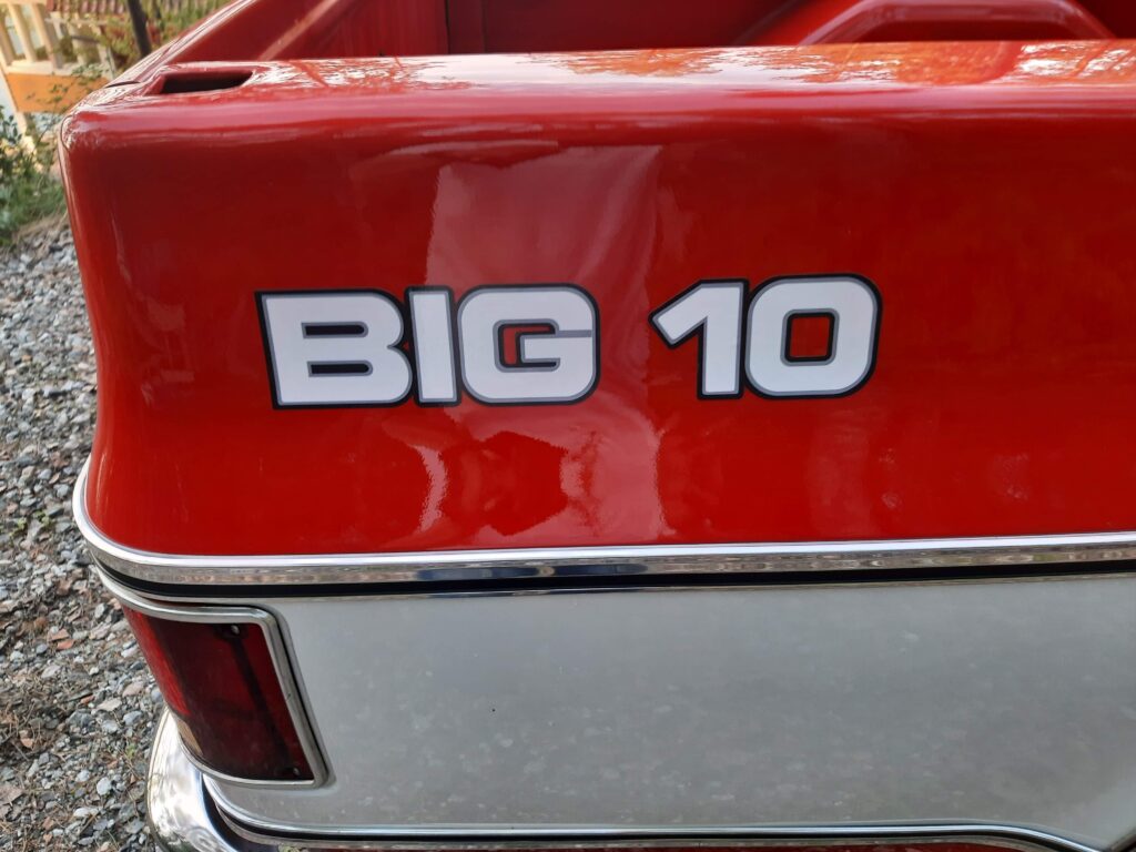 Chevrolet C10 Fleetside Big 10 Style