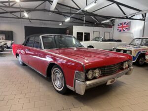 Lincoln Continental 4-Door Convertible
