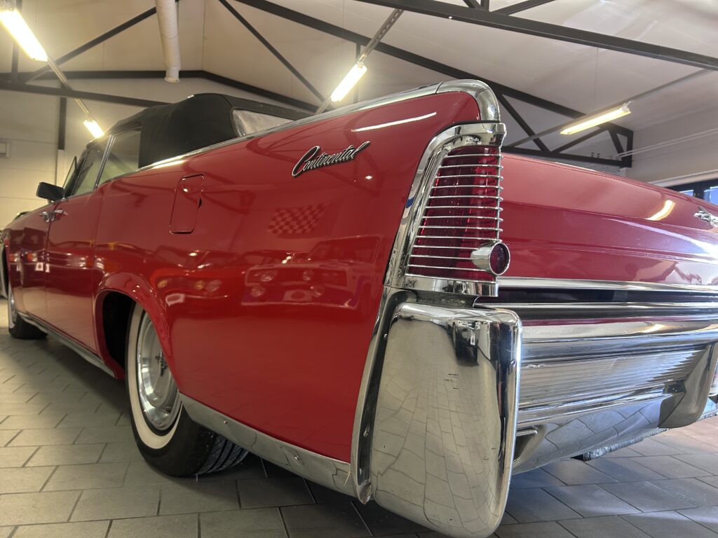 Lincoln Continental 4-Door Convertible